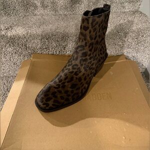 Steve Madden Brown Leopard Print Boots
